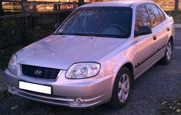 Установка штурманского плафона от Peugeot на Hyundai Accent LC